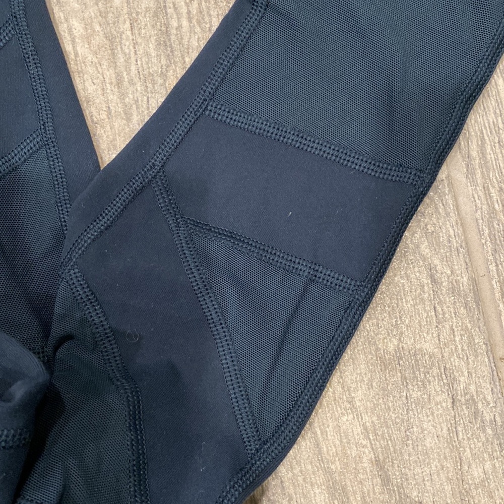 Lululemon Wunder Under High Rise Mesh Tights - Picture 2 of 2